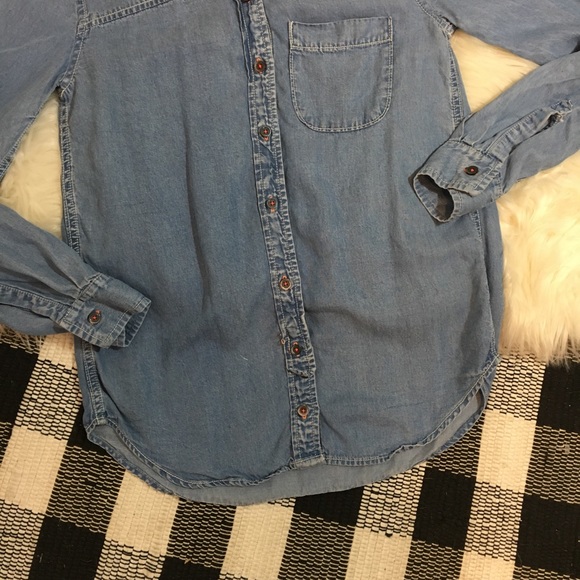 Holding horses abilene button down chambray top - Picture 6 of 7